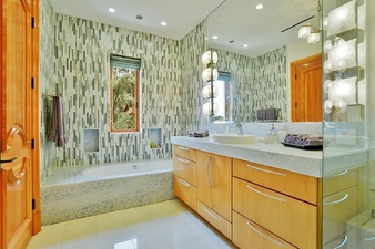 Enlarge photo 32