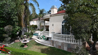 Enlarge photo 26