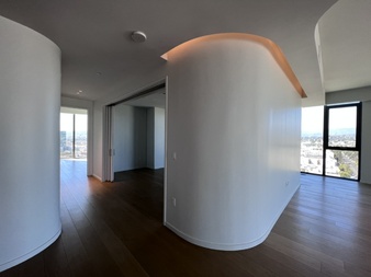 Enlarge photo 36