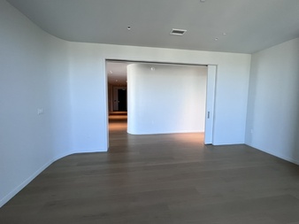 Enlarge photo 47