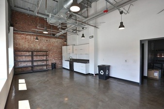 Enlarge photo 34