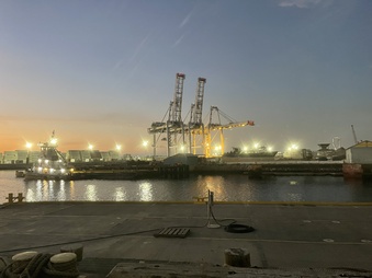 Enlarge photo 18