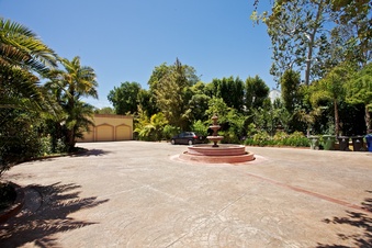 Enlarge photo 3