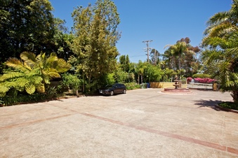 Enlarge photo 8