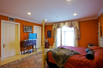 Enlarge photo 111