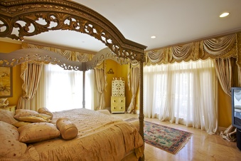 Enlarge photo 115