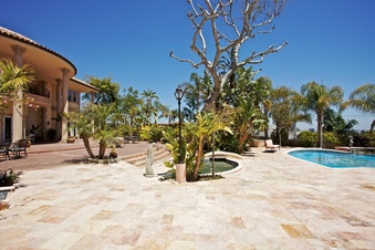Enlarge photo 144