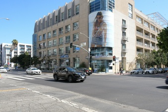 Enlarge photo 13