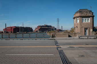 Enlarge photo 24