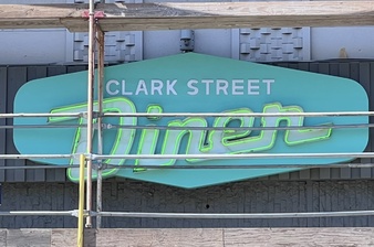 Clark Street Diner