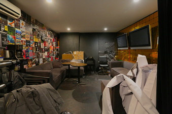 Enlarge photo 32