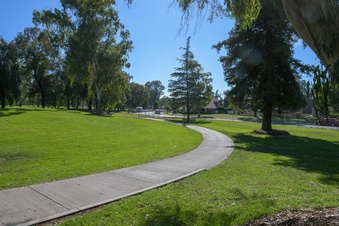 Enlarge photo 17