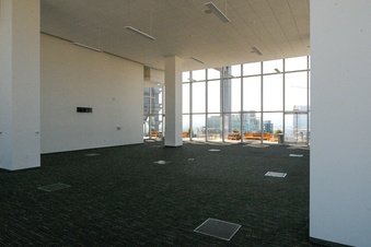 Enlarge photo 33