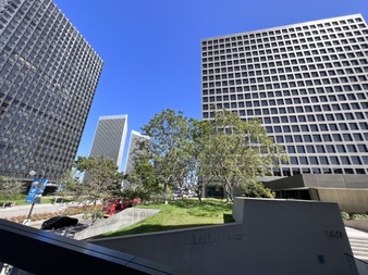 Enlarge photo 71