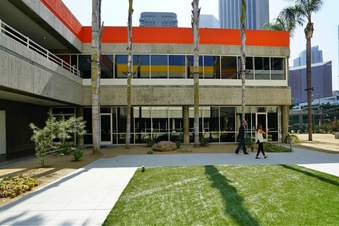 Enlarge photo 8