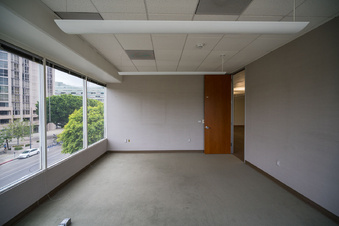 Enlarge photo 112