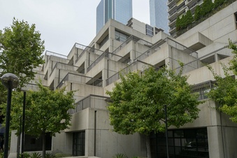 Enlarge photo 19