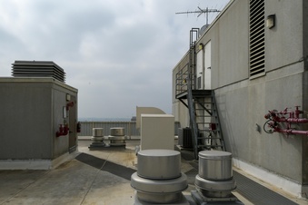 Enlarge photo 48