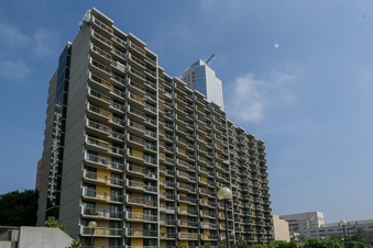 Enlarge photo 98