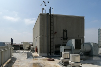 Enlarge photo 114
