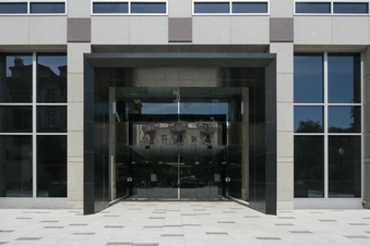 Enlarge photo 33