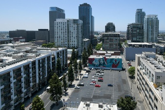 Enlarge photo 22