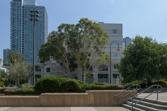 Enlarge photo 46