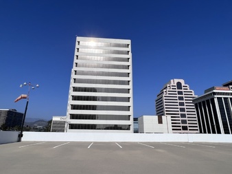 Enlarge photo 35