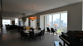 Enlarge photo 19