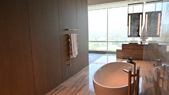 Enlarge photo 32
