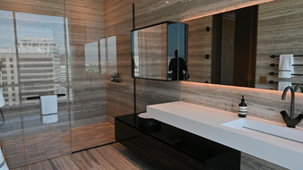 Enlarge photo 35