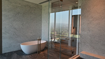 Enlarge photo 44