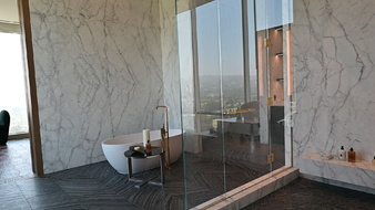 Enlarge photo 44