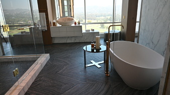 Enlarge photo 47