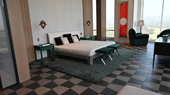 Enlarge photo 49