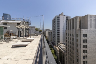 Enlarge photo 46