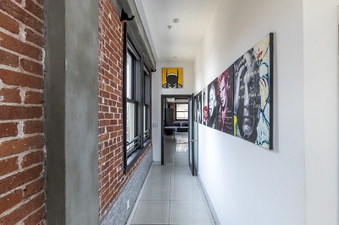 Enlarge photo 64