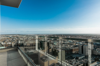 Enlarge photo 46
