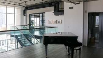 Enlarge photo 40