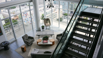 Enlarge photo 47