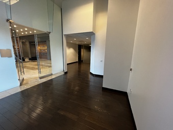 Enlarge photo 38