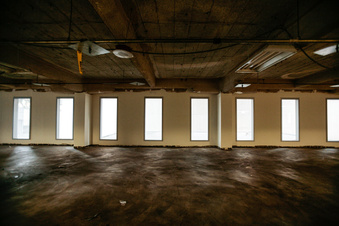 Enlarge photo 143