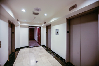 Enlarge photo 76