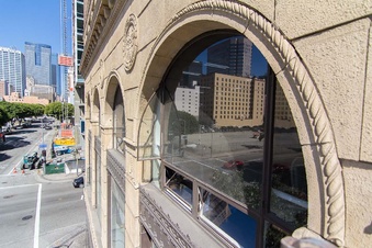 Enlarge photo 38