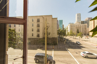 Enlarge photo 57