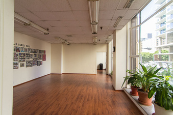 Enlarge photo 79