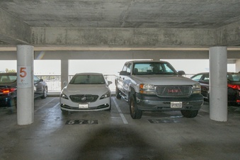 Enlarge photo 35