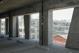 Enlarge photo 33