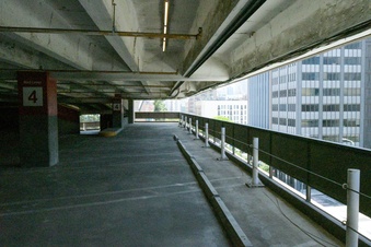 Enlarge photo 23
