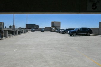 Enlarge photo 21